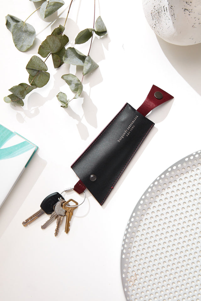 IOTA | LEATHER KEY HOLDER