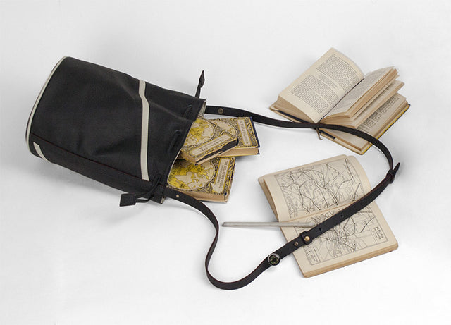 WOMEN'S BLOOP LEATHER BUCKET BAG